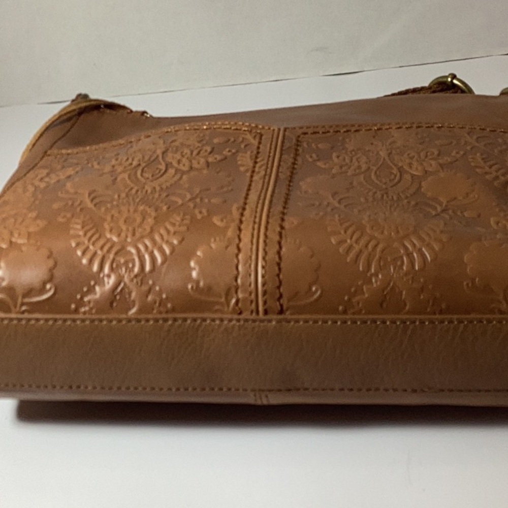 The Sak Alameda Leather Crossbody - Picture 9 of 11